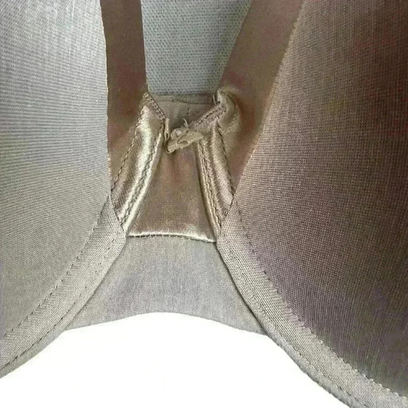 Vanity Fair Bra 40C Illumination Full Coverage‎ Underwire Tan Nude Satin 76338 - Picture 3 of 10